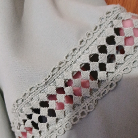 Elegant Mint Green Women's Top with Flared Sleeves - Picture 6 of 6